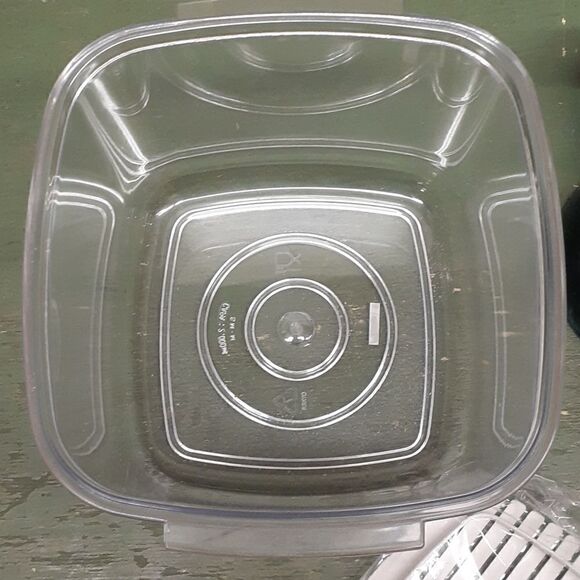 NEW-Vacco Ultra-Vac Food Storage container and air pump, - Picture 5 of 8